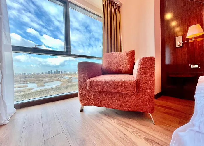 Royal Studio Apartment With A Perfect View - Yamaluxe Bucureşti